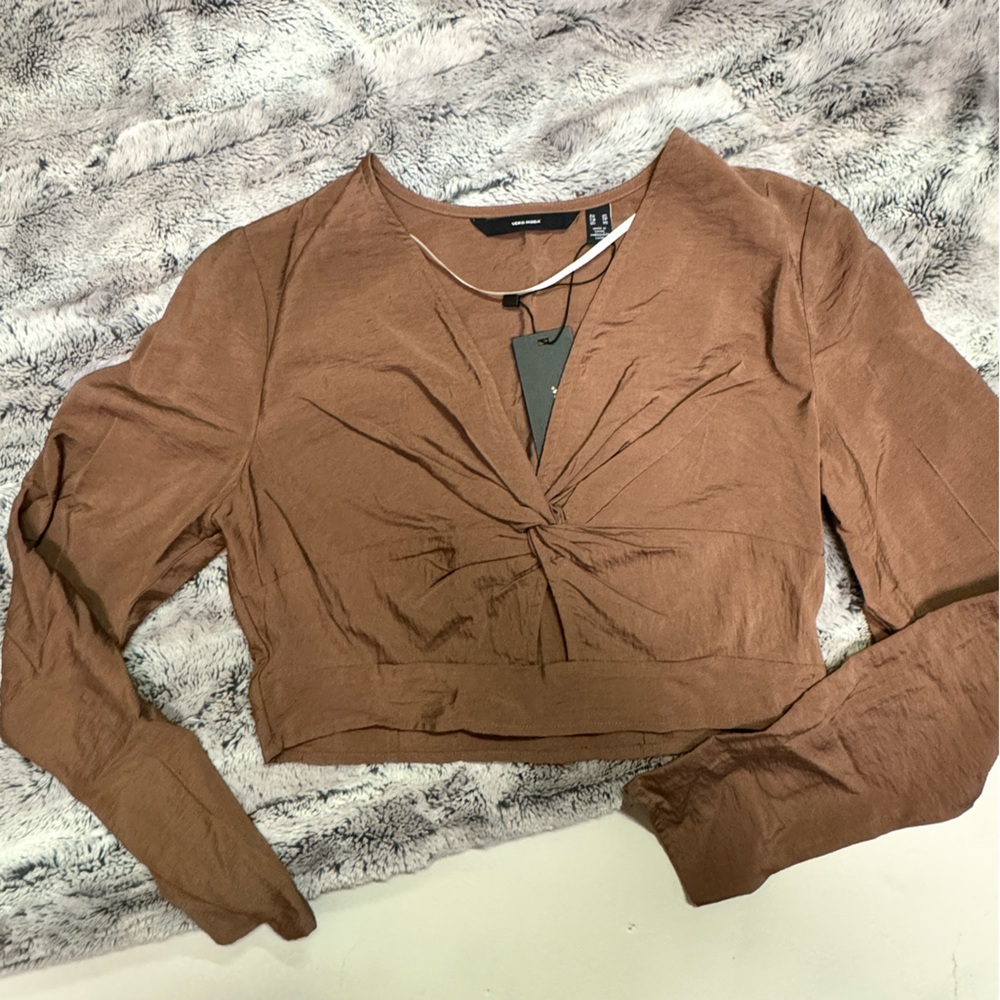 Long sleeve crop top, brown